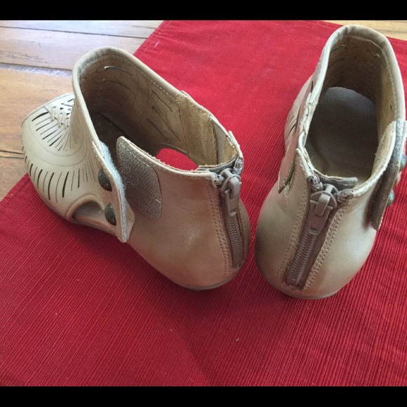 earth shoes carson vicki